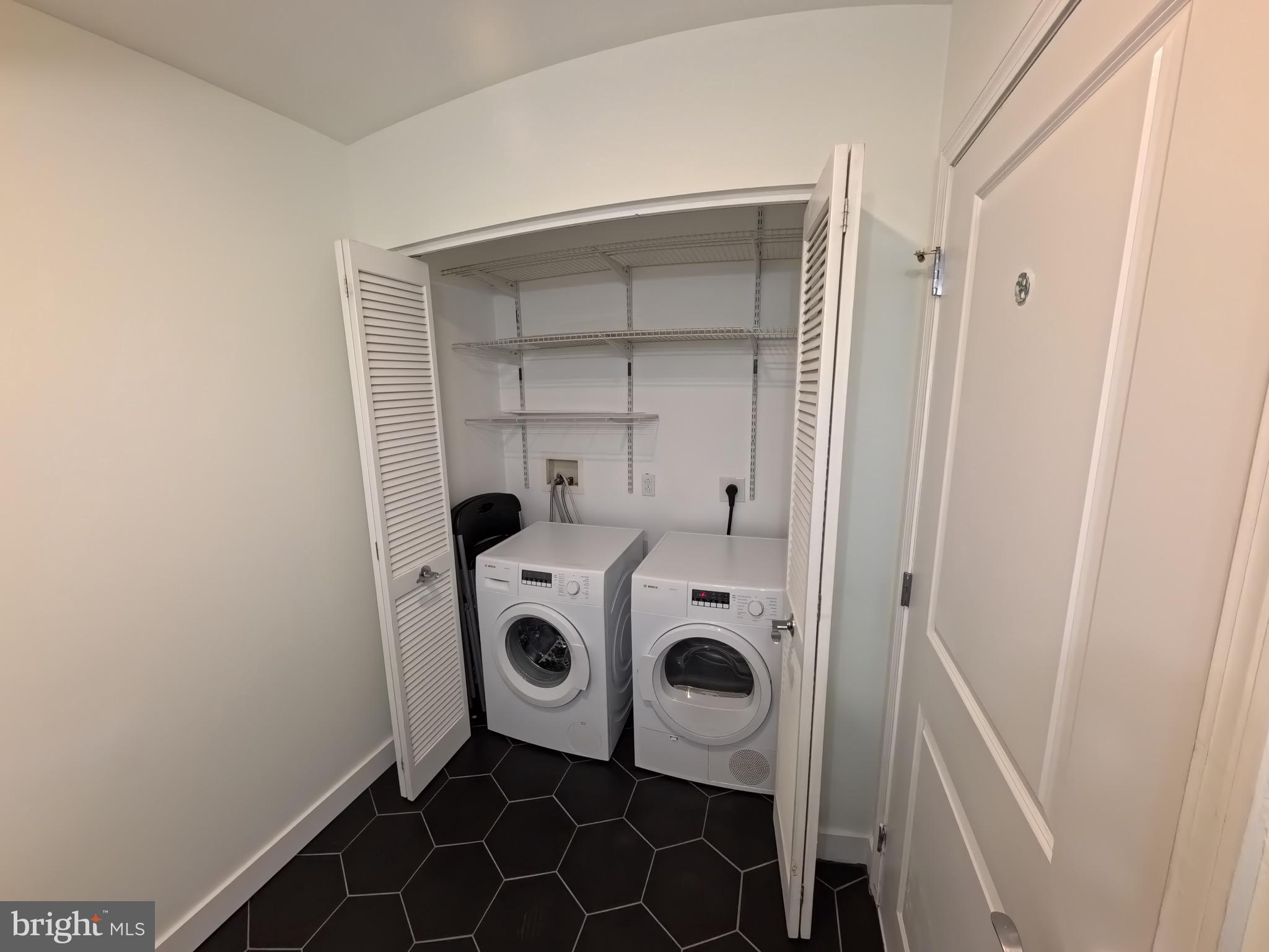 901 N PENN STREET R1303