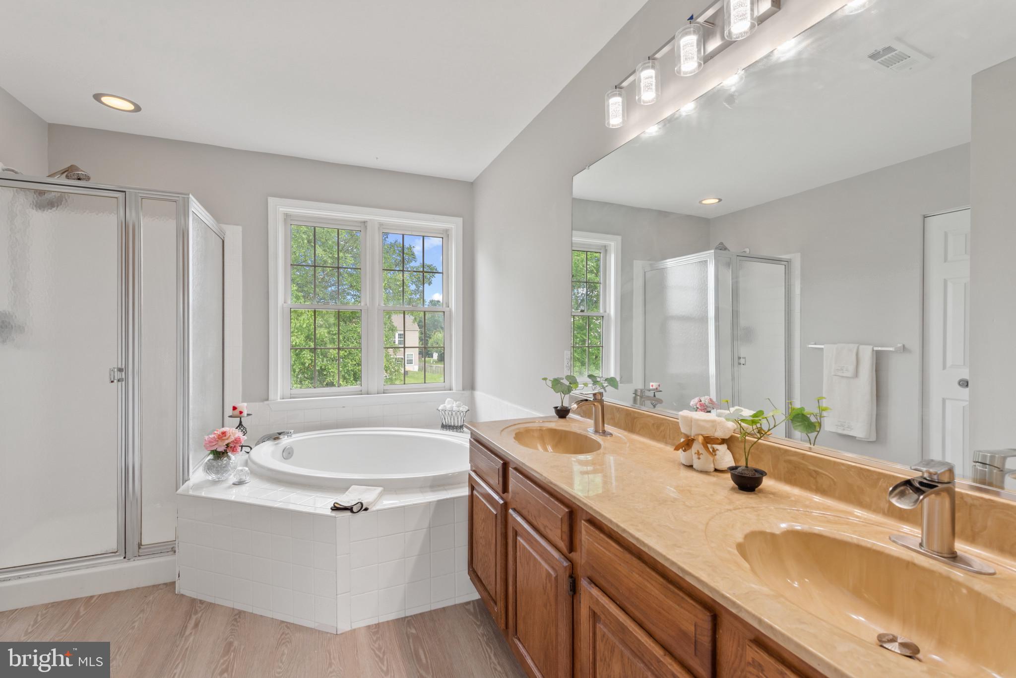 GRACE HARBOUR - Residential