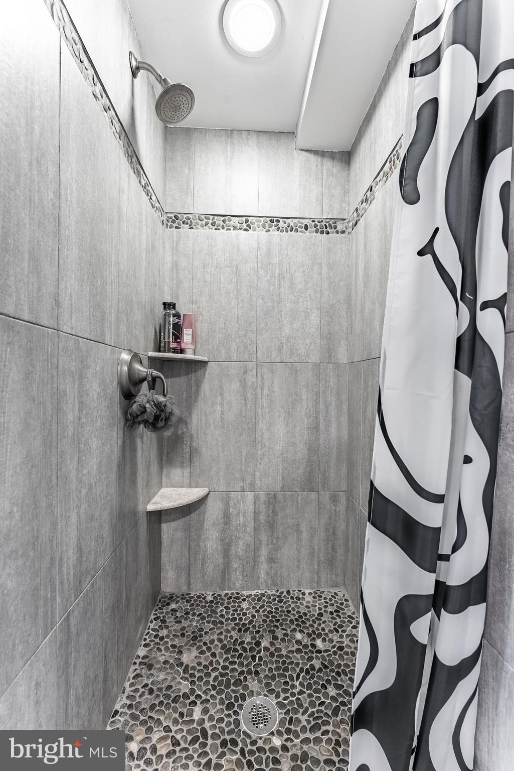 VIRGINIA HILLS - Residential