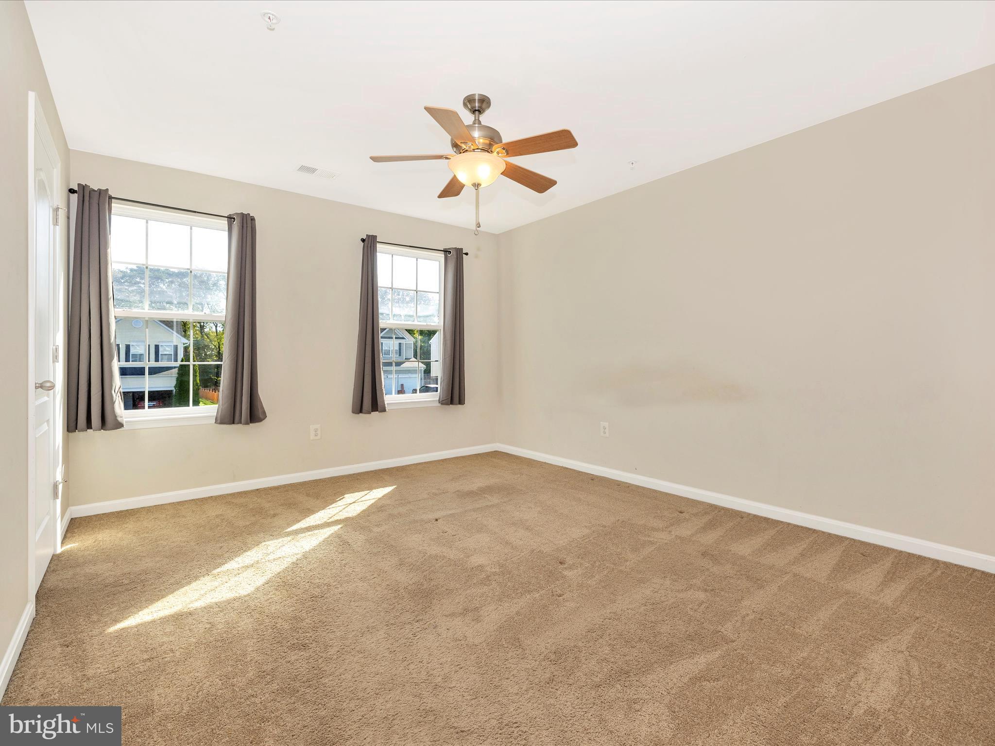 SUN MEADOW - Residential