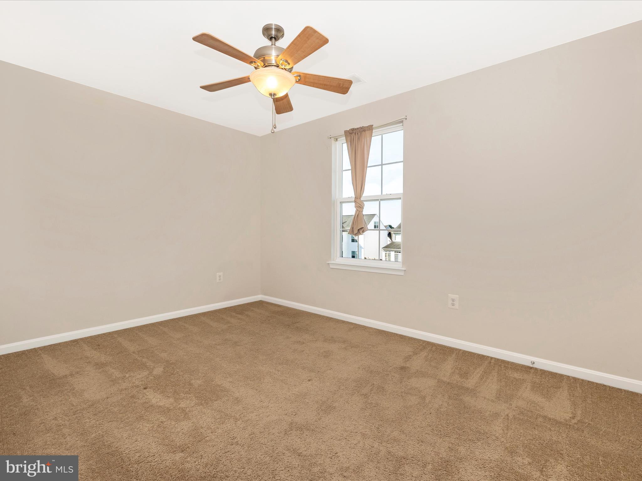 SUN MEADOW - Residential