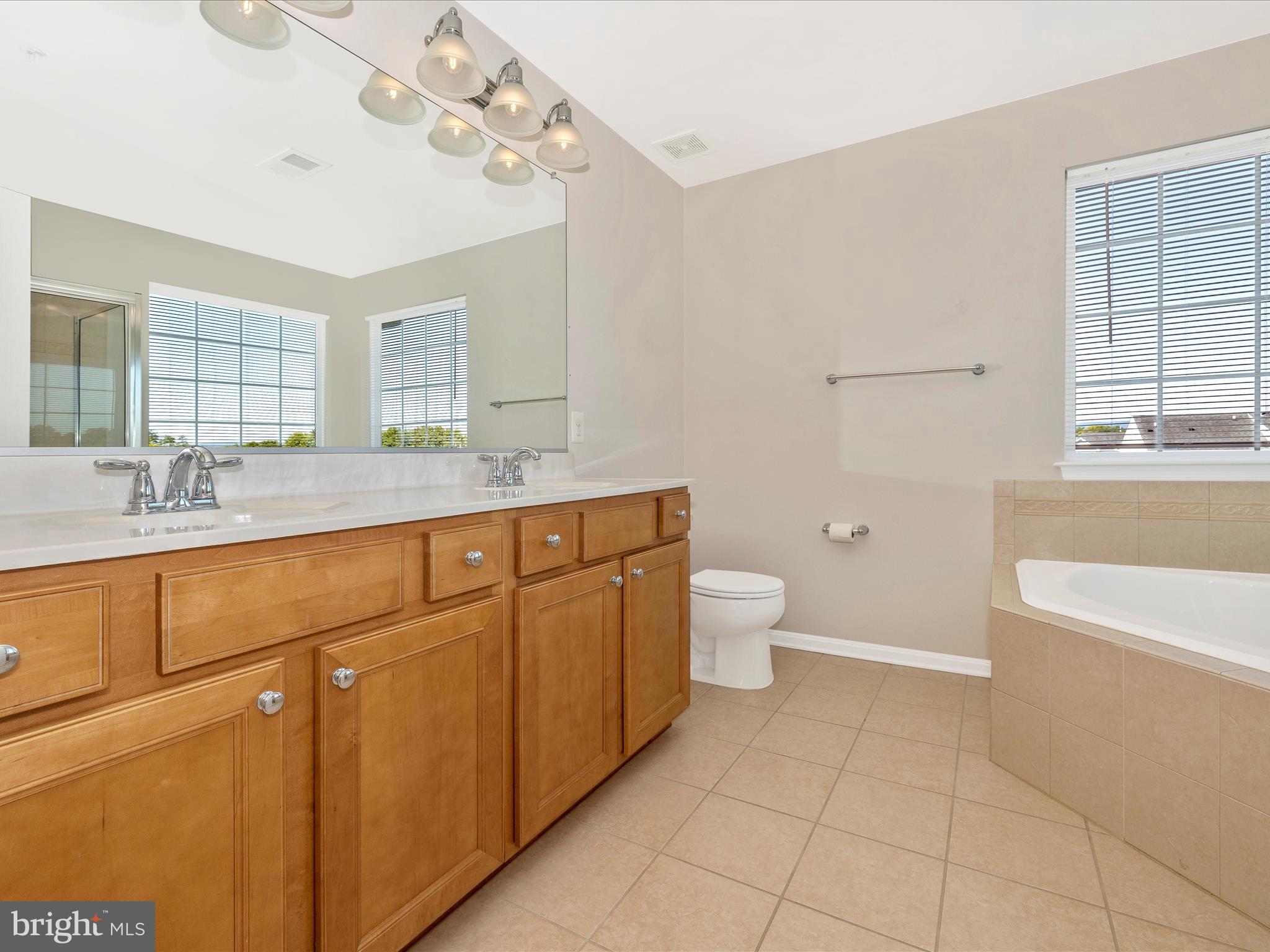 SUN MEADOW - Residential