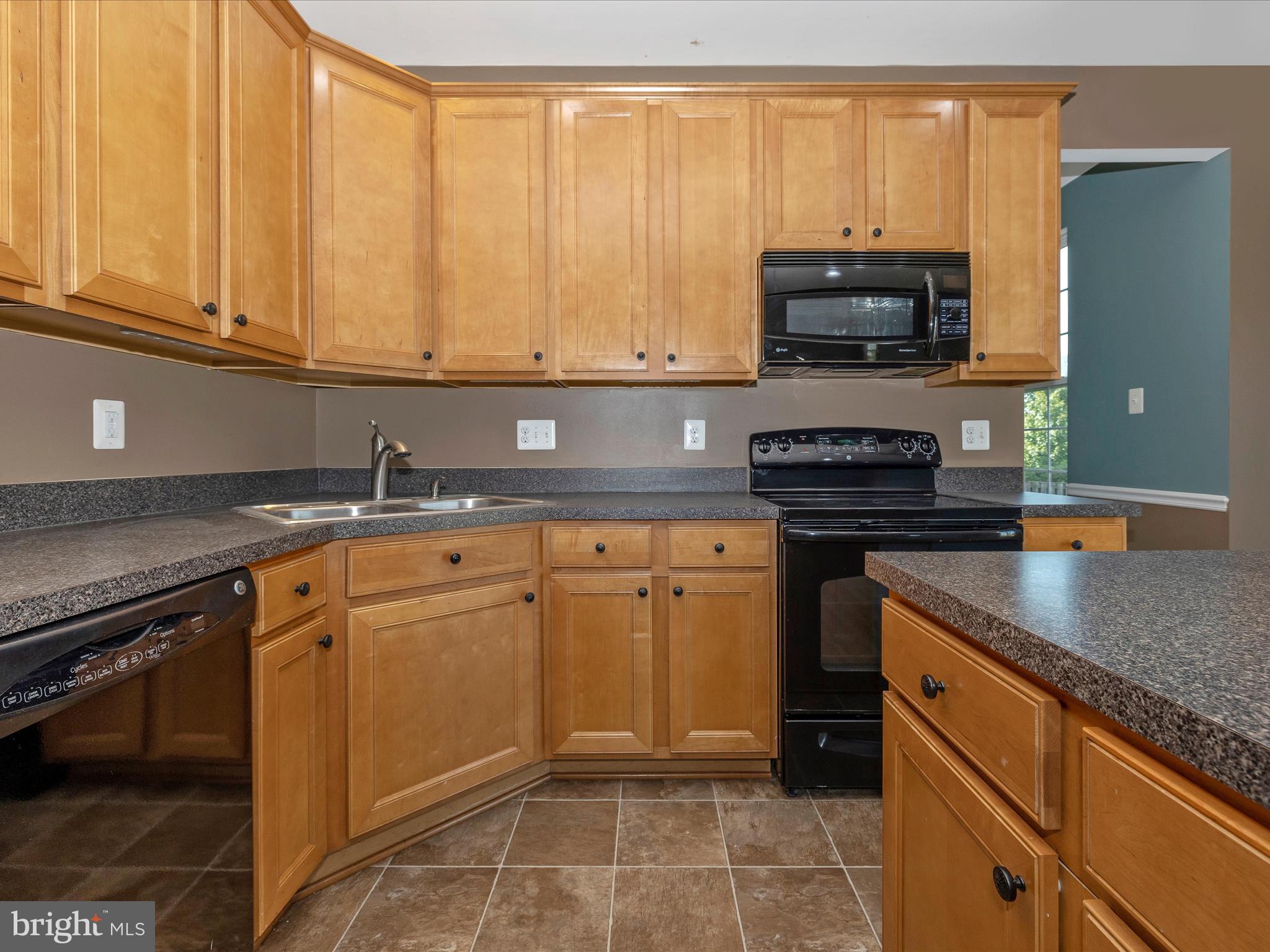 SUN MEADOW - Residential