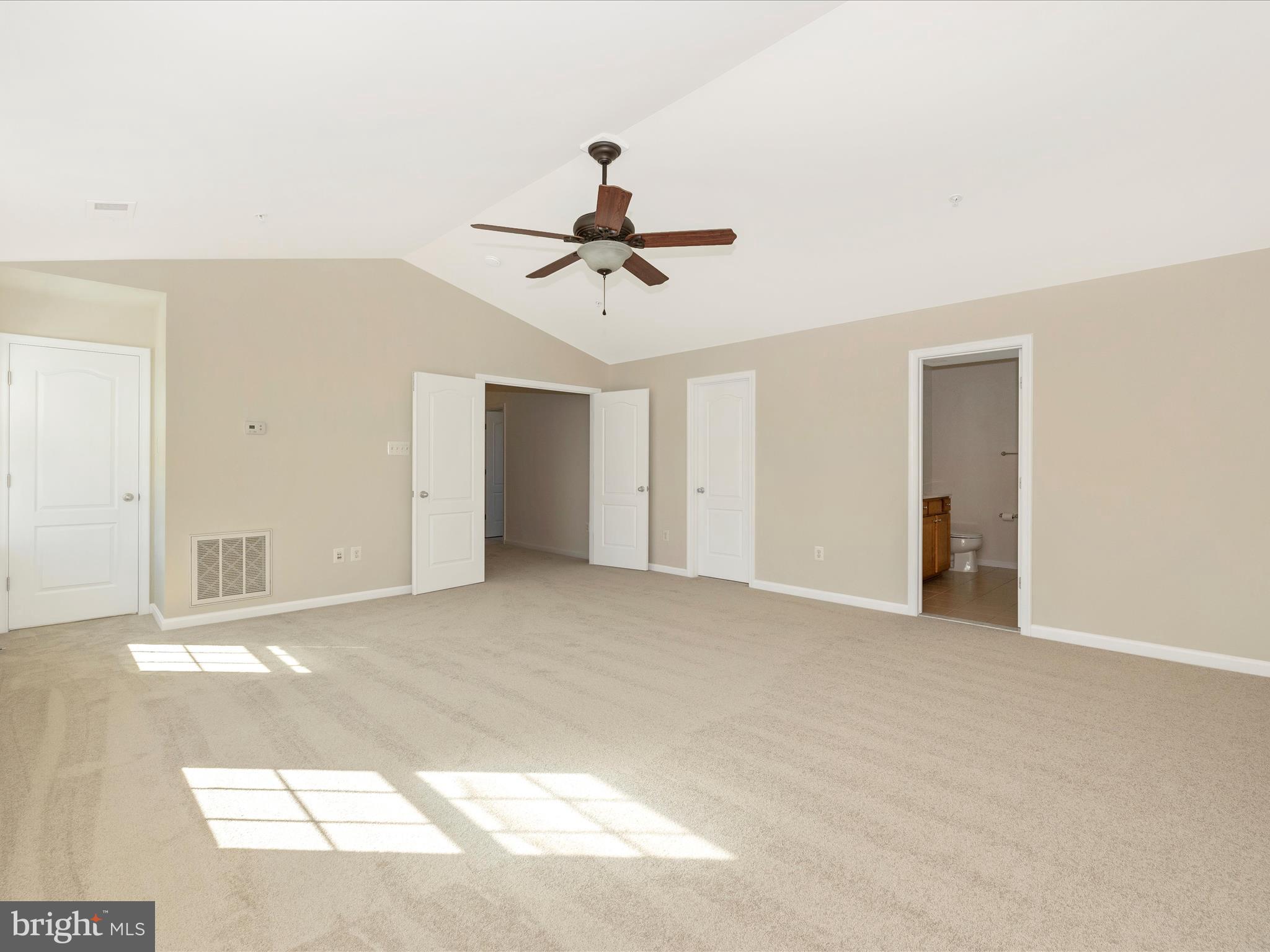 SUN MEADOW - Residential