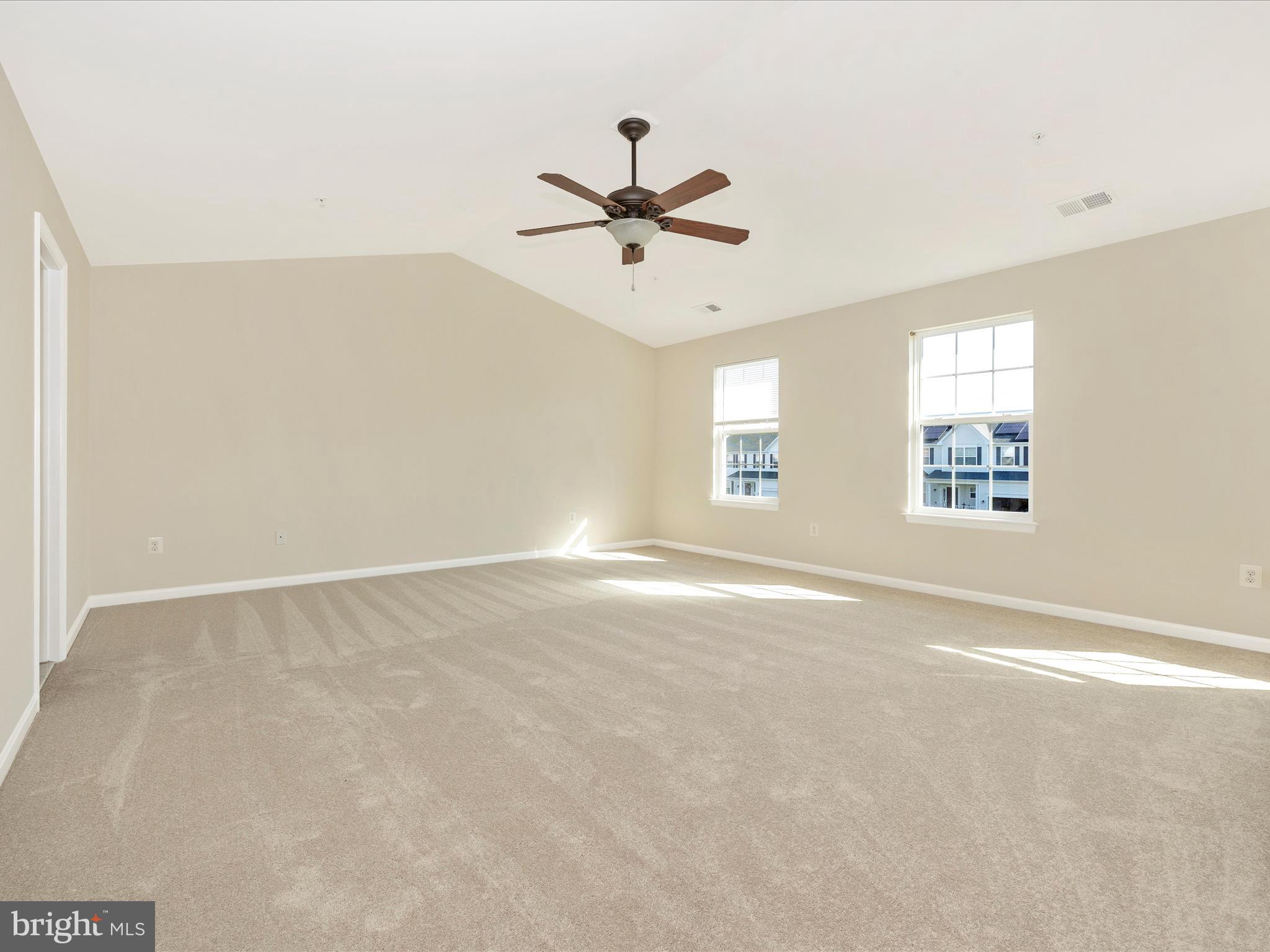 SUN MEADOW - Residential