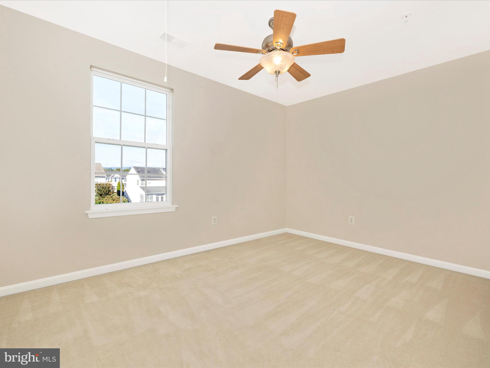 SUN MEADOW - Residential