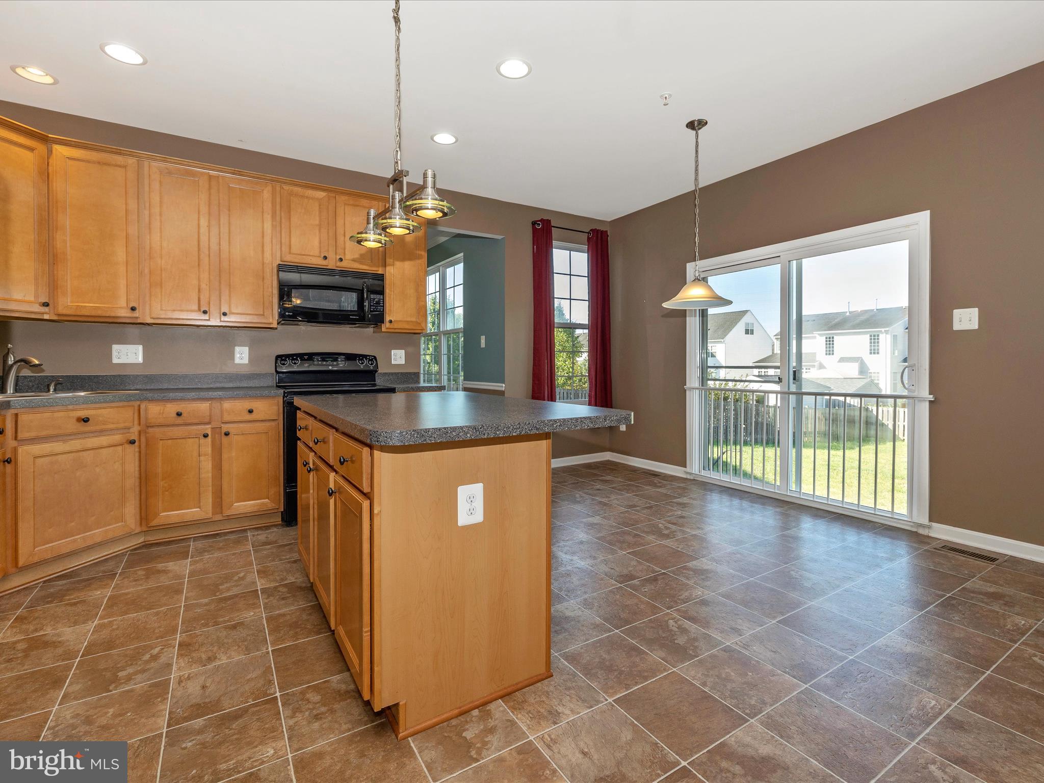 SUN MEADOW - Residential