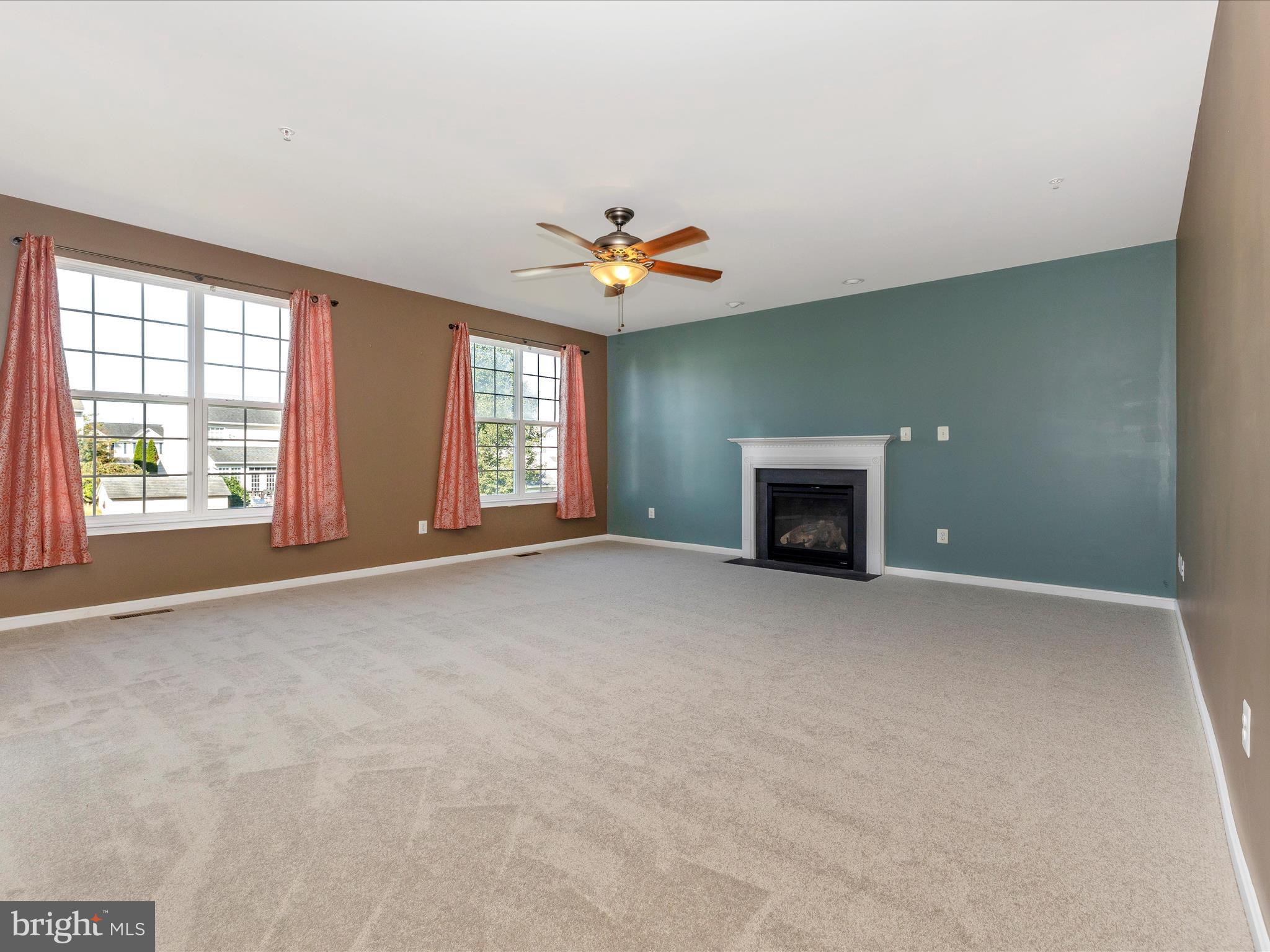 SUN MEADOW - Residential