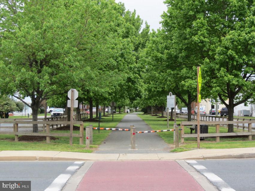 EASTON - Residential