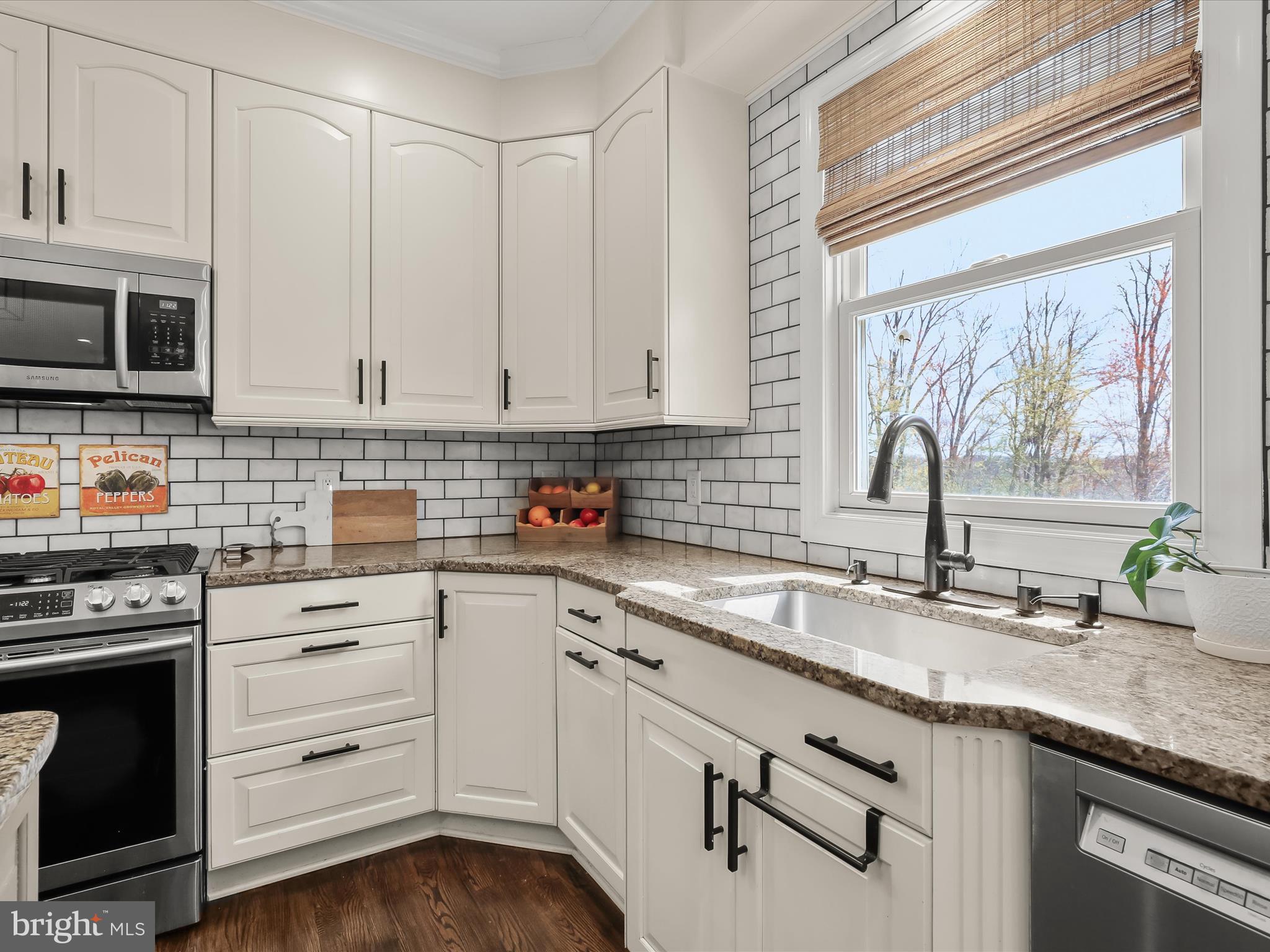 GRAYSTONE FARMS ESTATES - Residential