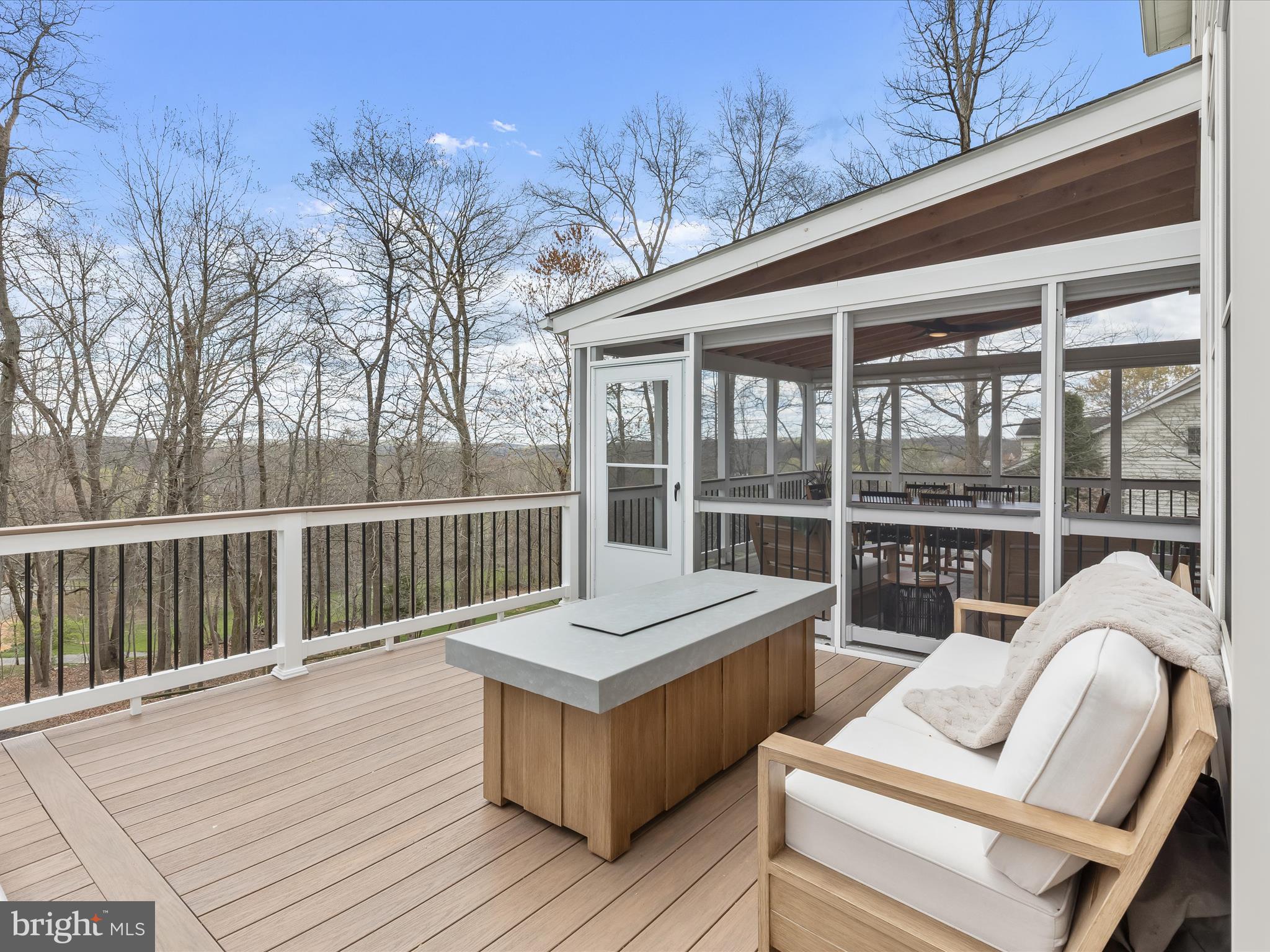 GRAYSTONE FARMS ESTATES - Residential