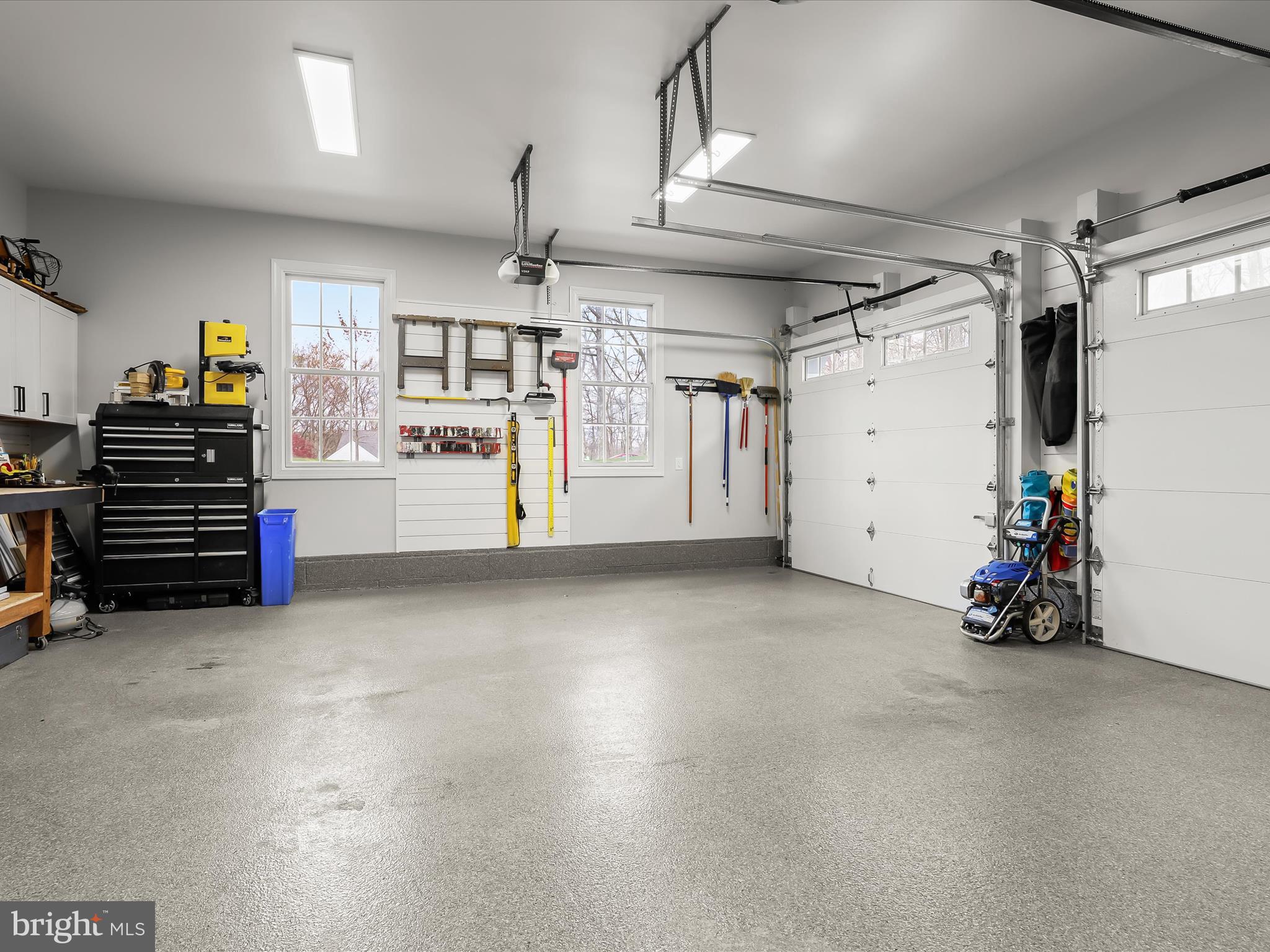 GRAYSTONE FARMS ESTATES - Residential