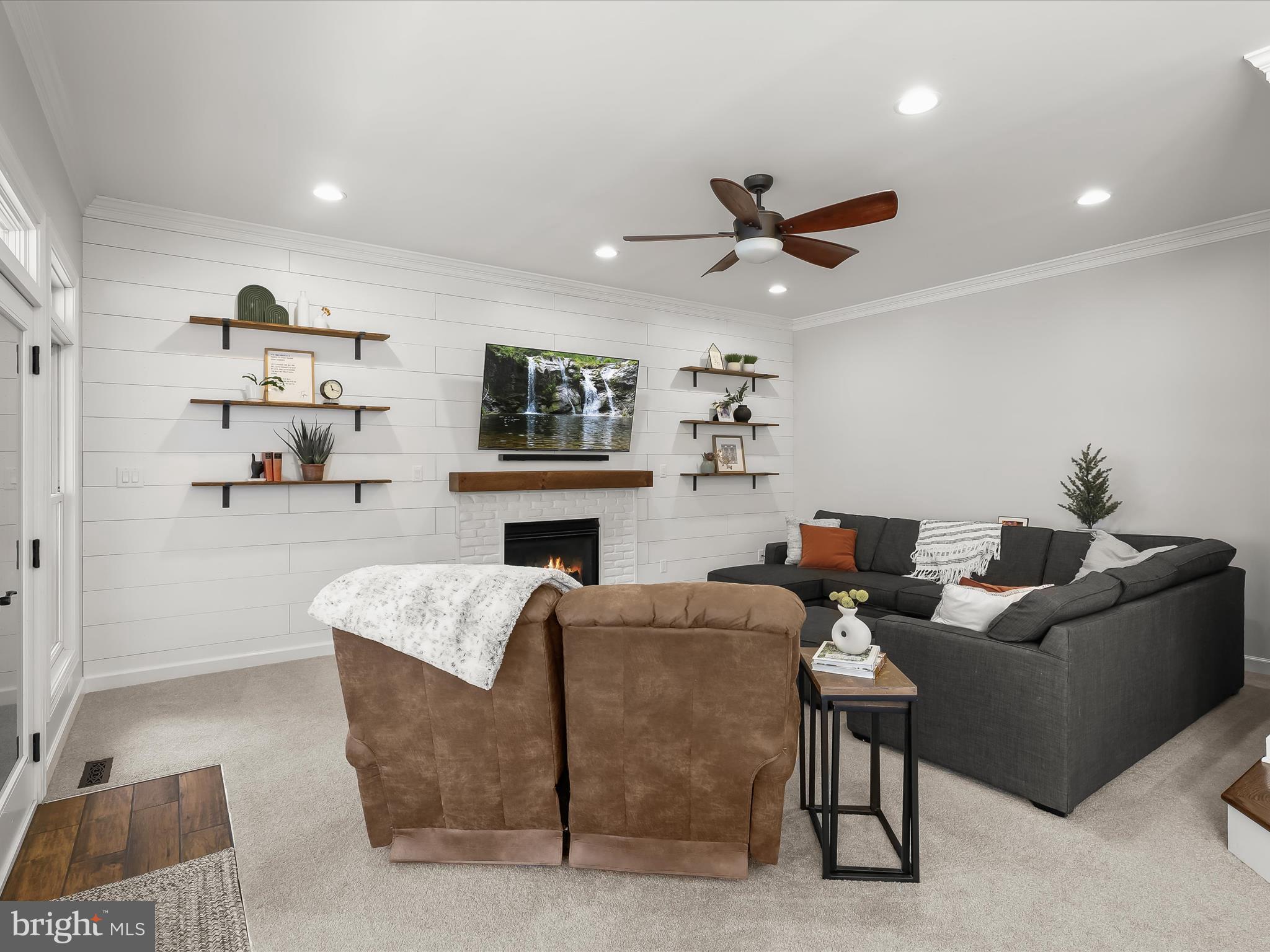 GRAYSTONE FARMS ESTATES - Residential