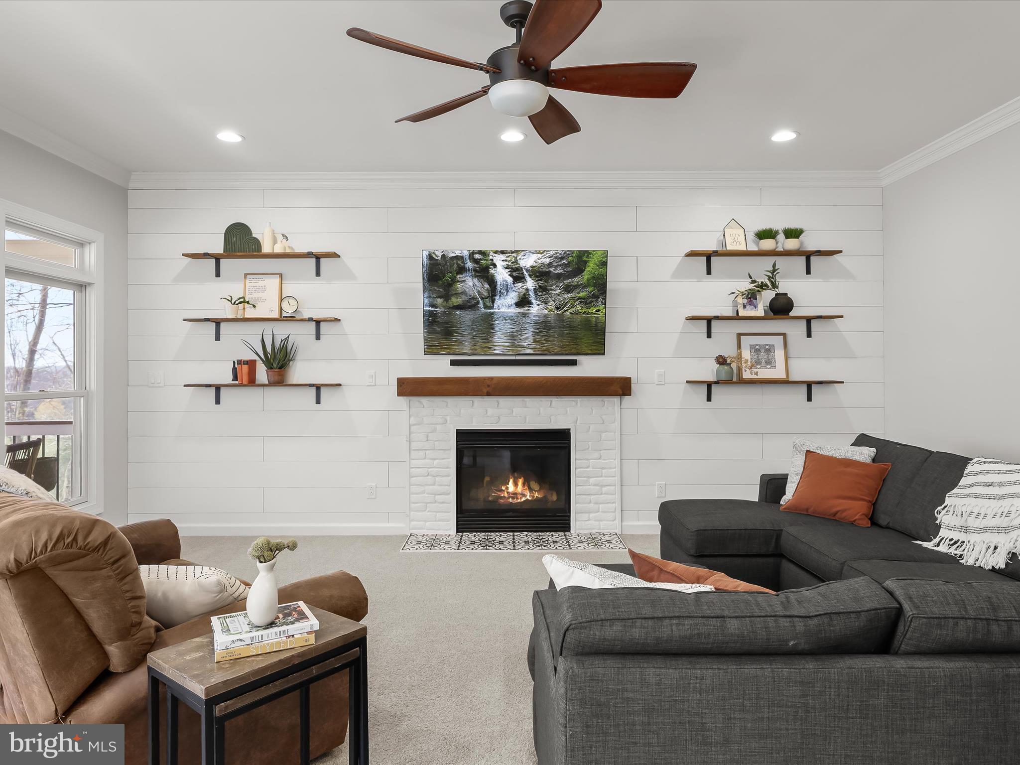 GRAYSTONE FARMS ESTATES - Residential