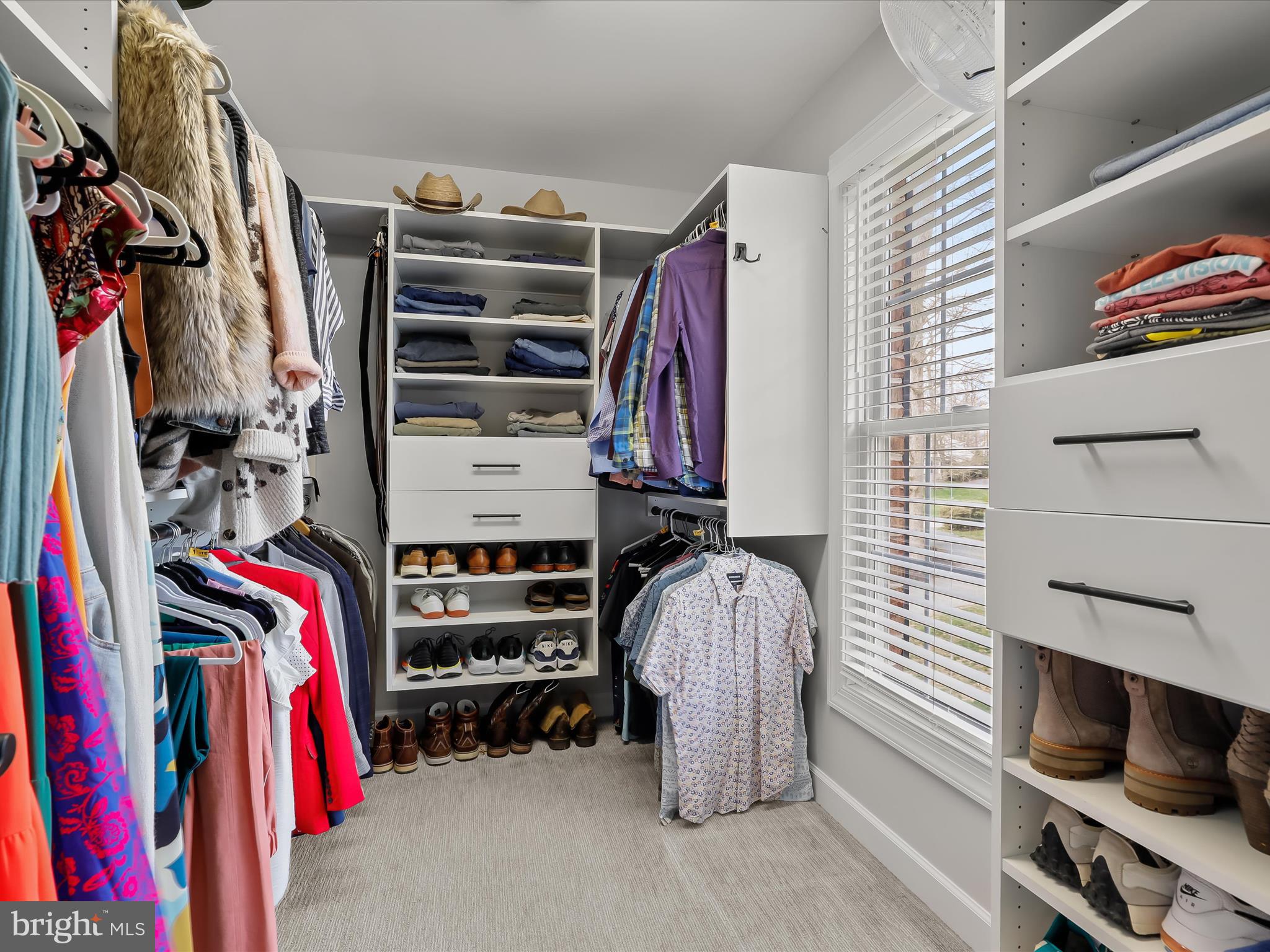 GRAYSTONE FARMS ESTATES - Residential