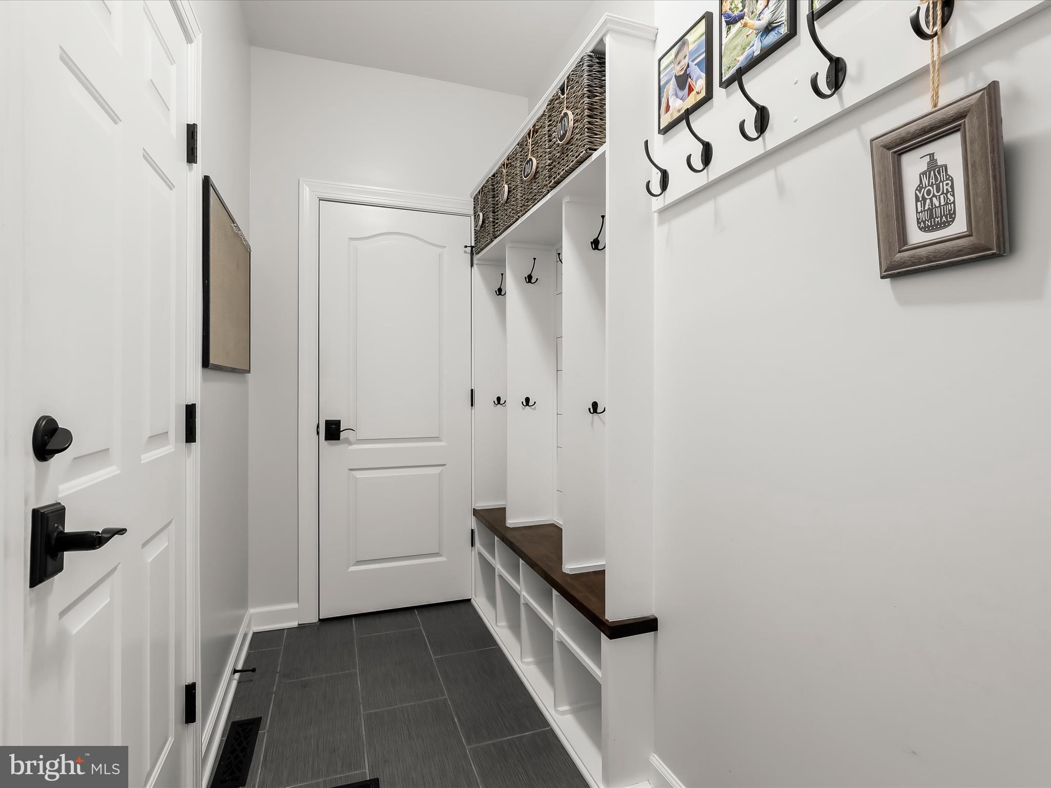 GRAYSTONE FARMS ESTATES - Residential