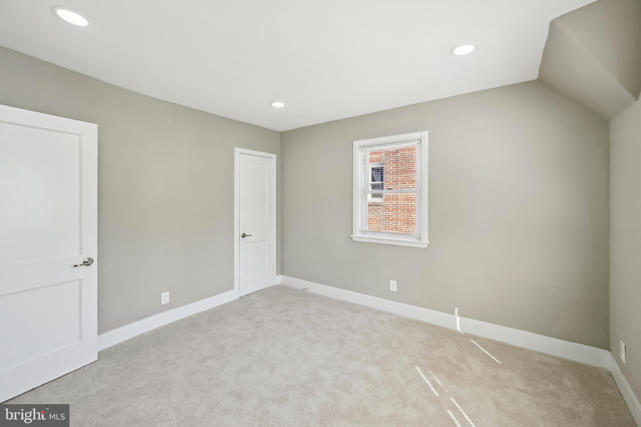 ROSEMONT - Residential Lease