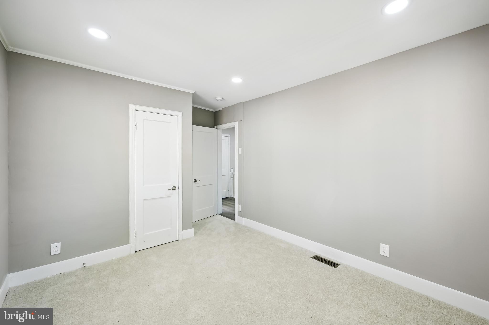 ROSEMONT - Residential Lease