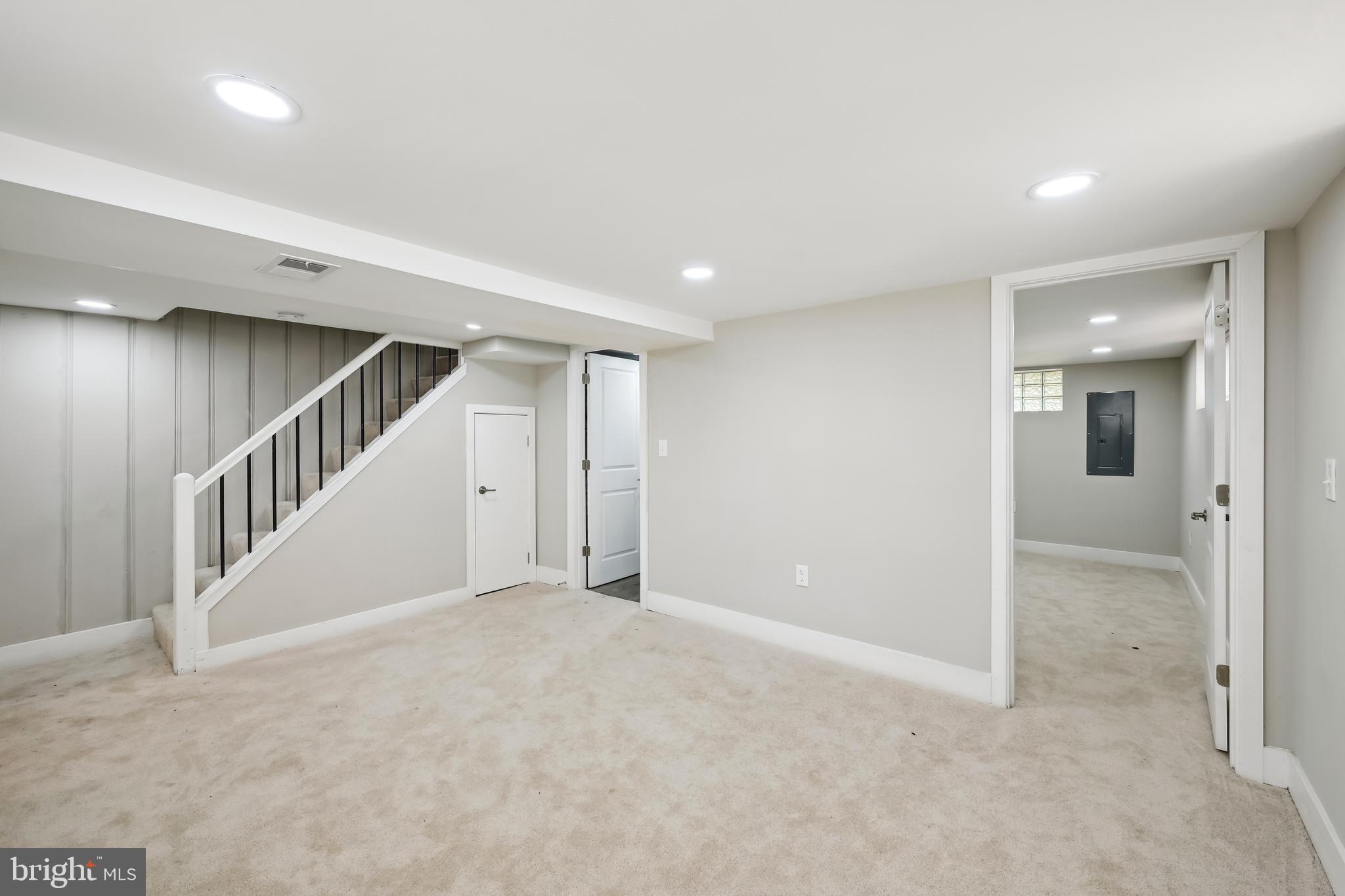 ROSEMONT - Residential Lease