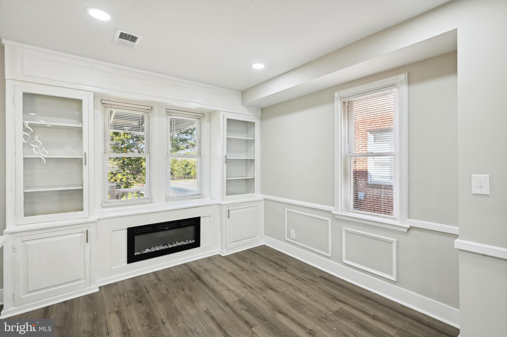 ROSEMONT - Residential Lease