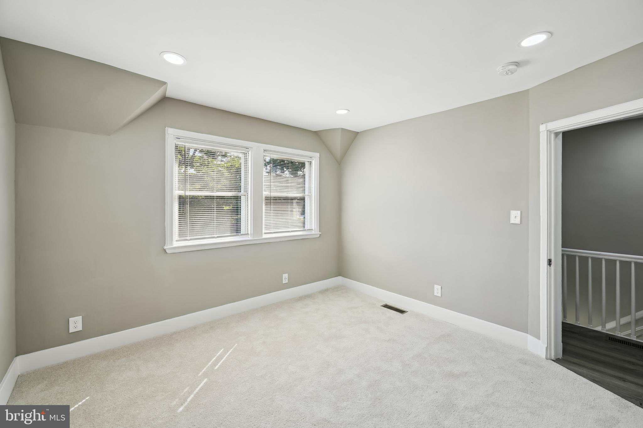 ROSEMONT - Residential Lease