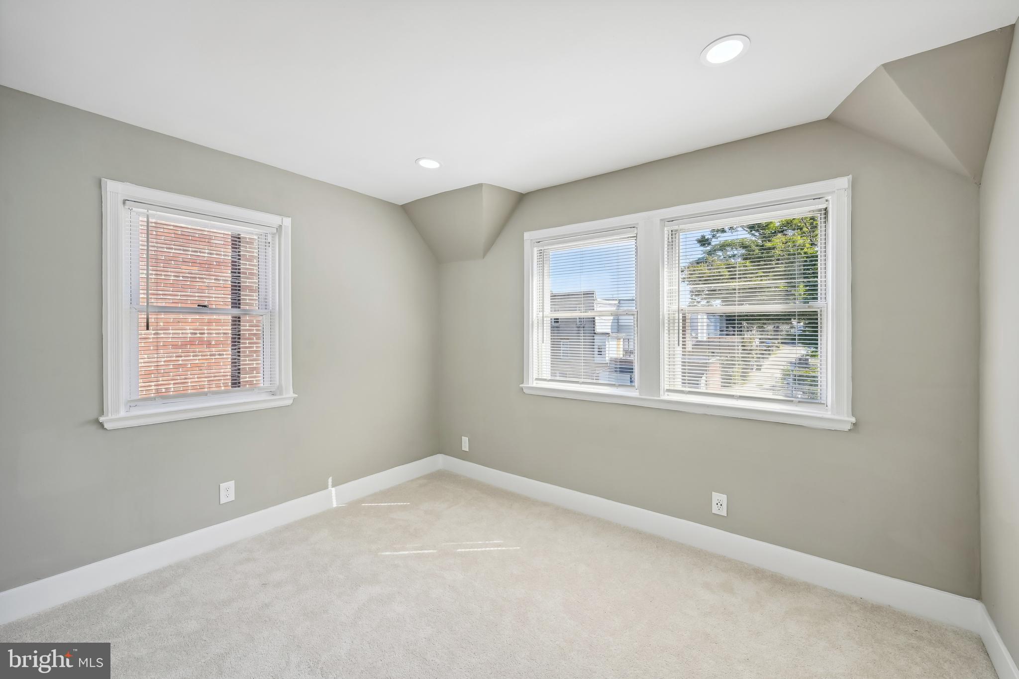 ROSEMONT - Residential Lease