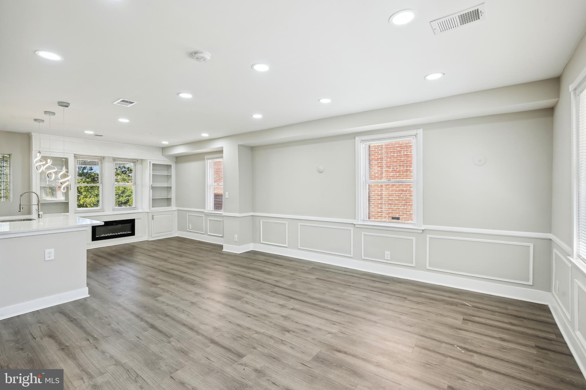 ROSEMONT - Residential Lease