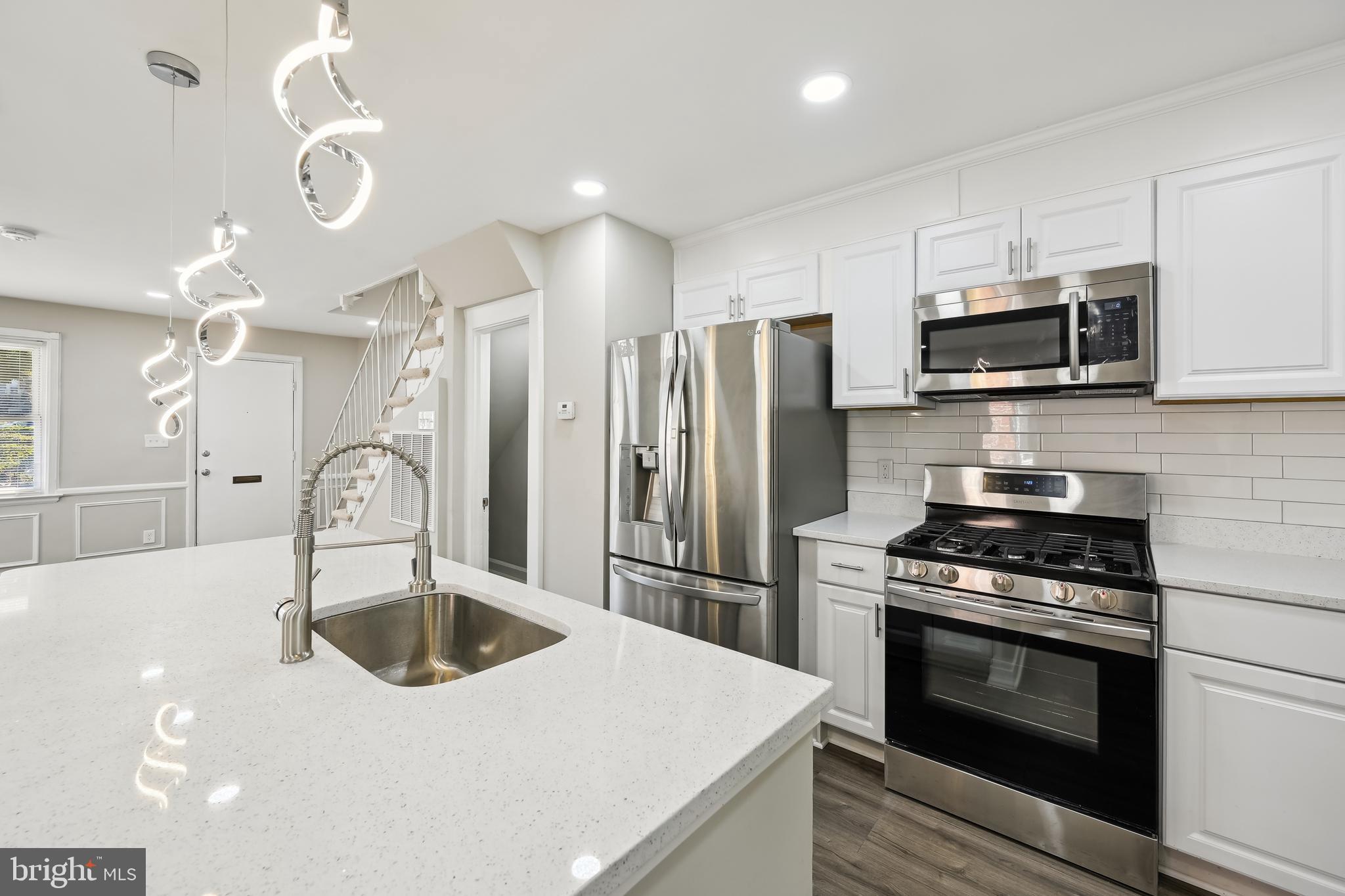 ROSEMONT - Residential Lease