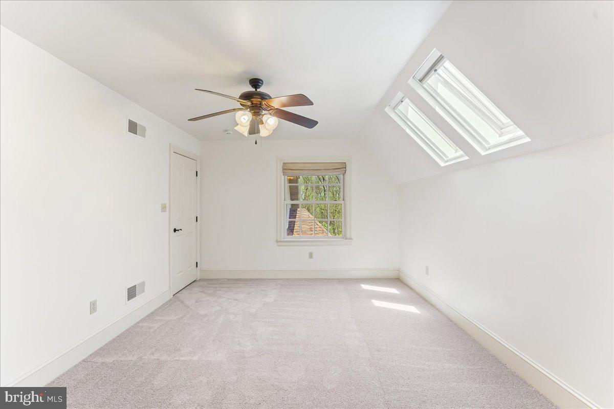 FOX RUN - Residential