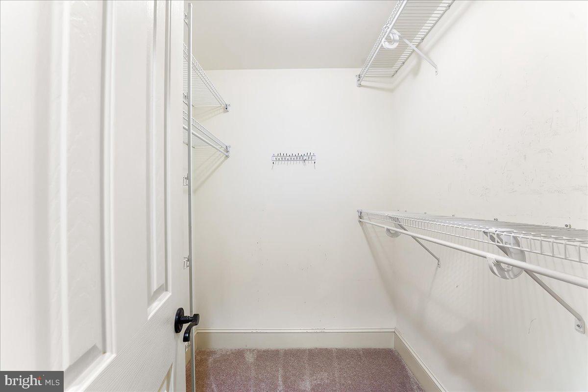 FOX RUN - Residential