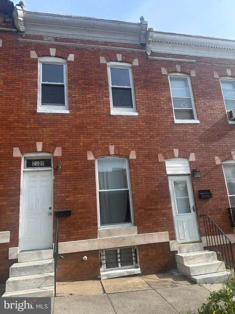 Townhouse For Sale - 2506 W Pratt Street<br/> BALTIMORE, MD 21223