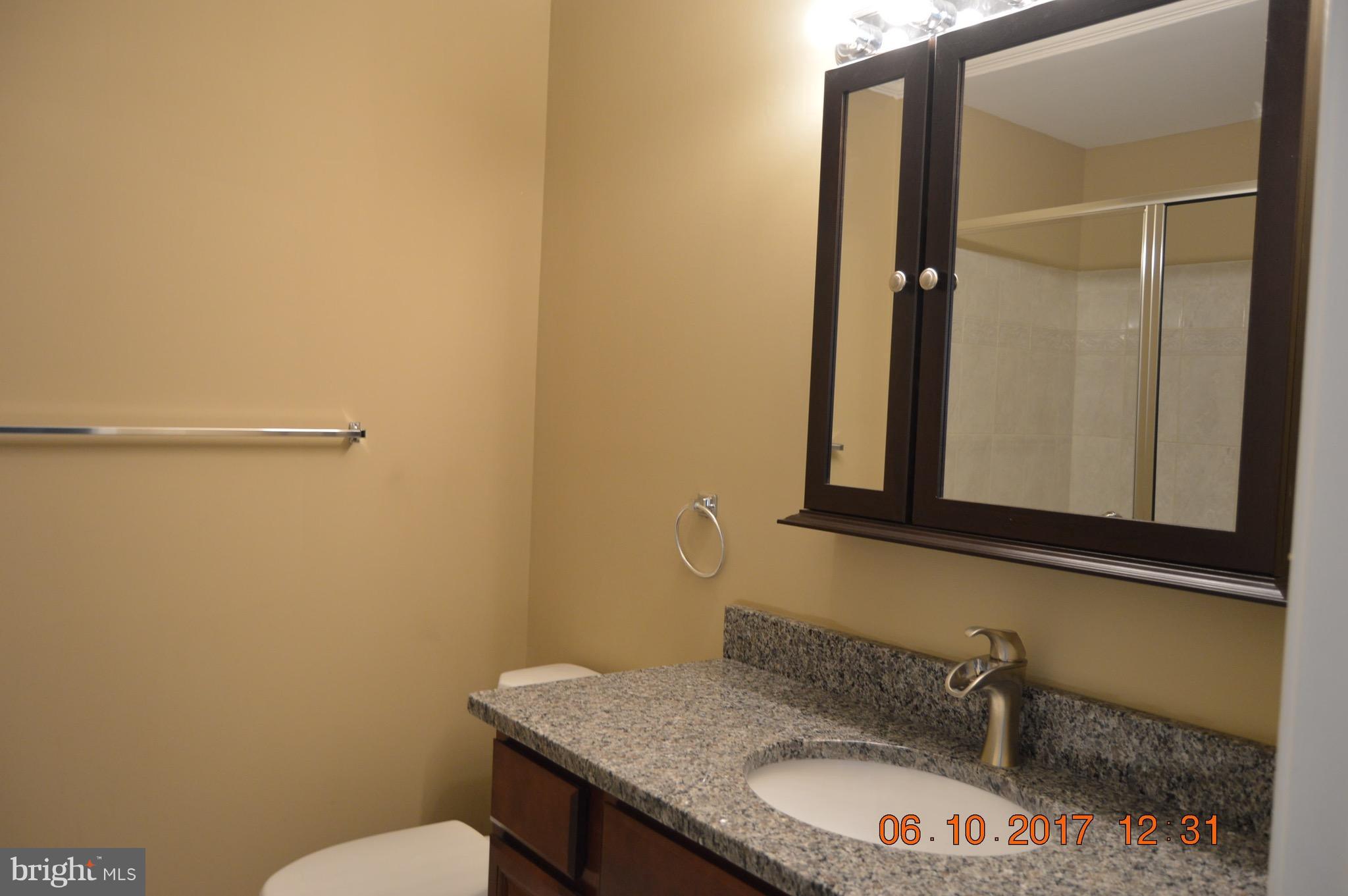 VILLAGE OF THOMAS RUN - Residential Lease