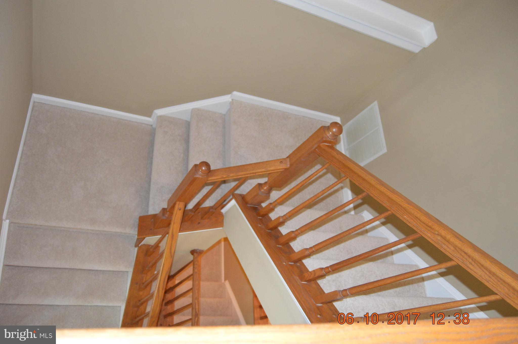 VILLAGE OF THOMAS RUN - Residential Lease