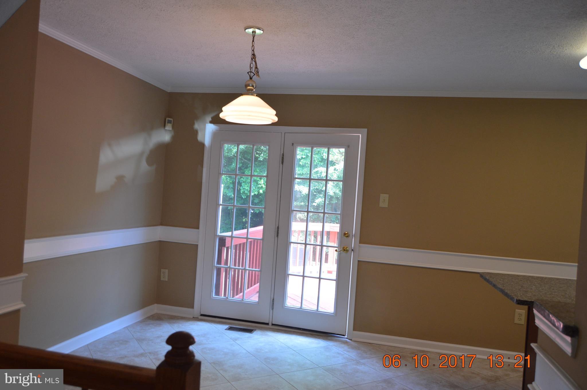 VILLAGE OF THOMAS RUN - Residential Lease