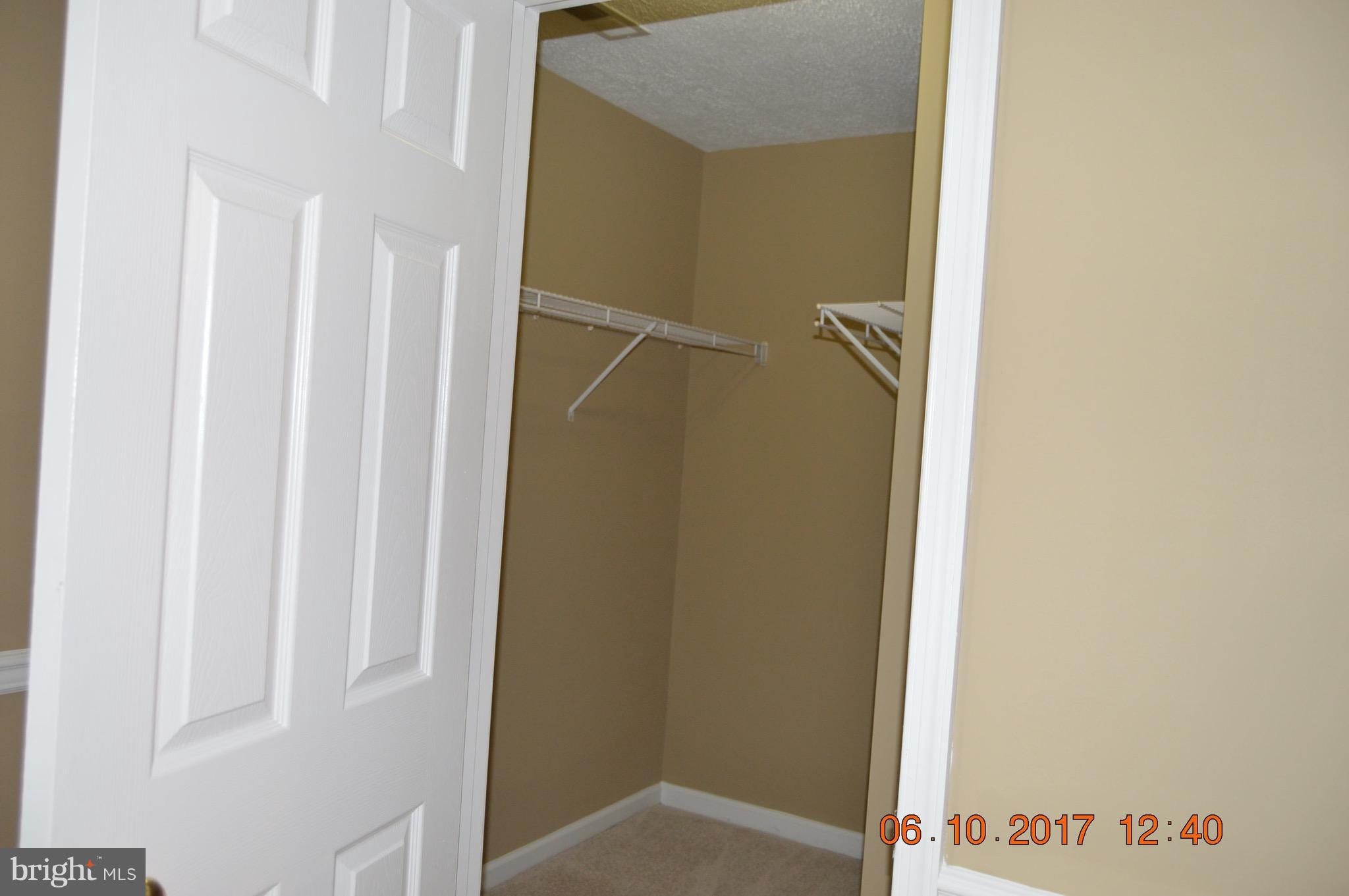 VILLAGE OF THOMAS RUN - Residential Lease