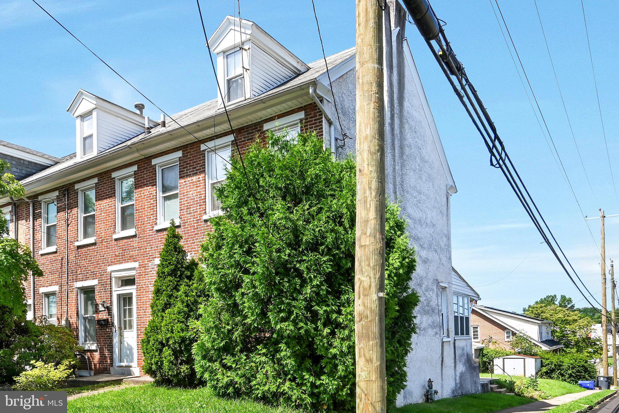 551 SPRUCE STREET