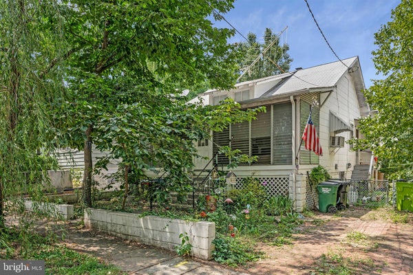 3710 SHEPHERD ST, BRENTWOOD, MD 20722 - Image d349fc166ea79e16d9ccd1d32f47bdc5/3314101342