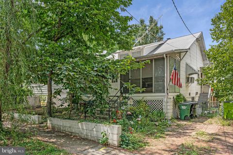 Homes For Sale - 3710 Shepherd Street<br/> Prince Georges County, BRENTWOOD, MD 20722