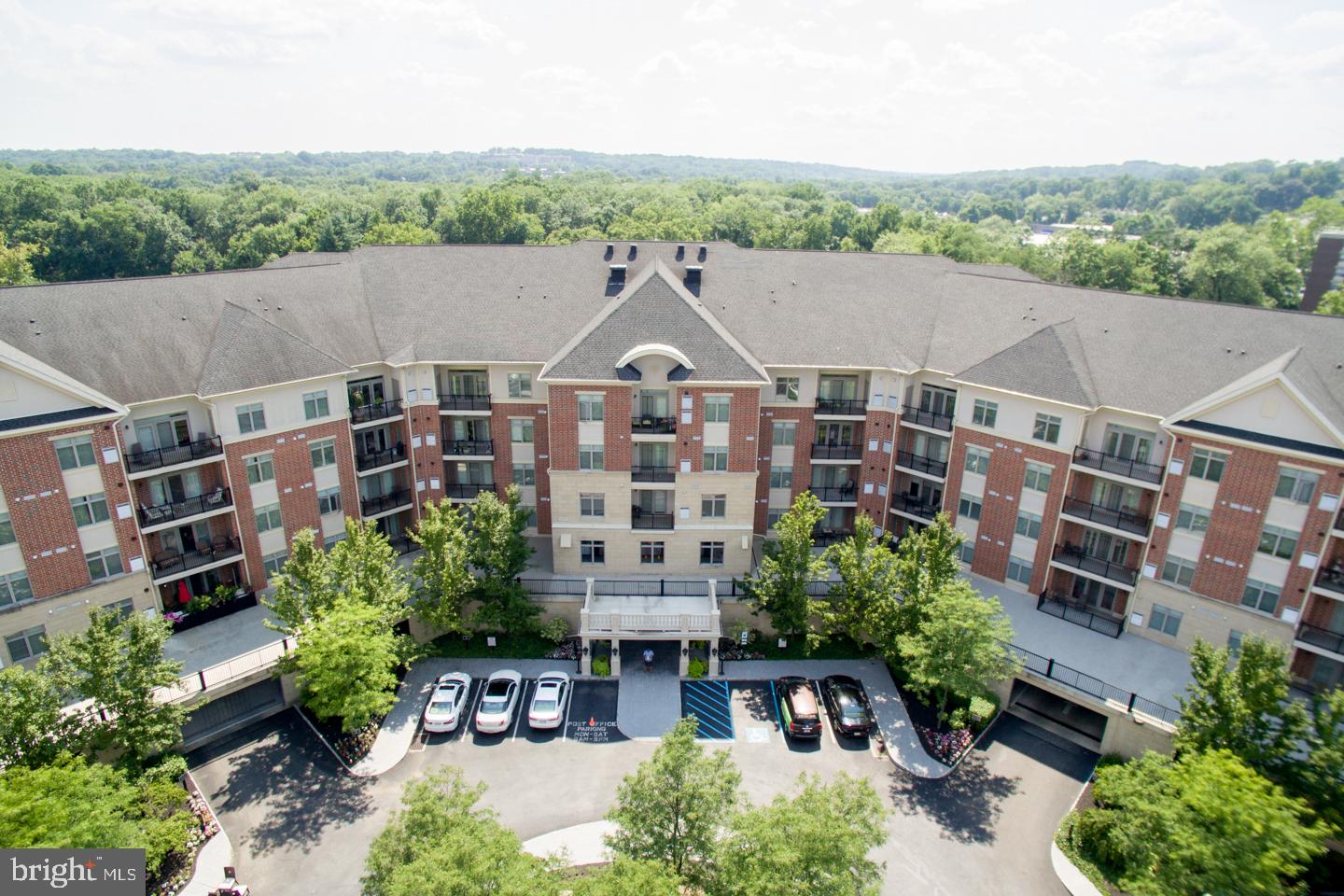 HUNTINGDON PLACE - Residential