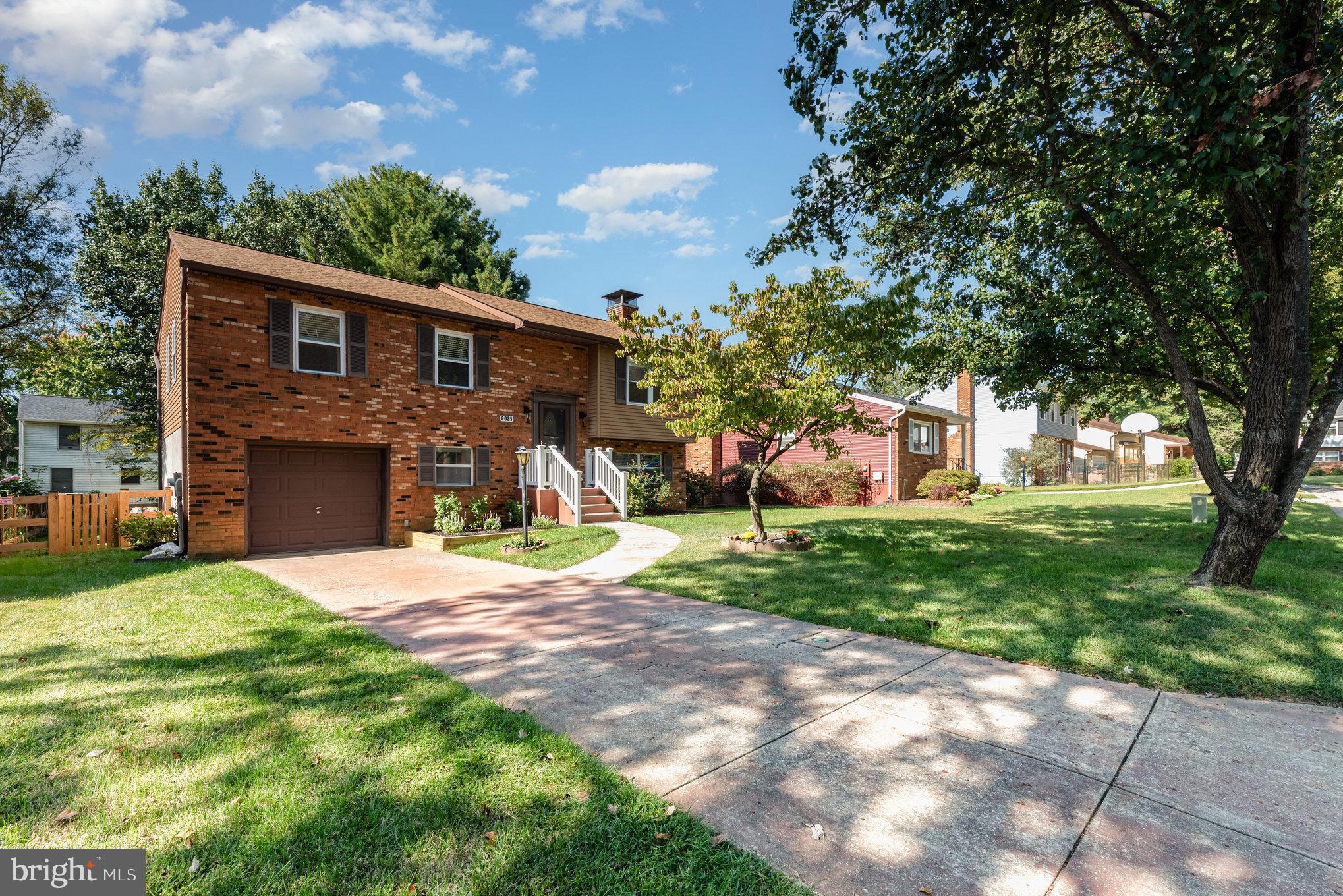 8025 CAMERADO COURT