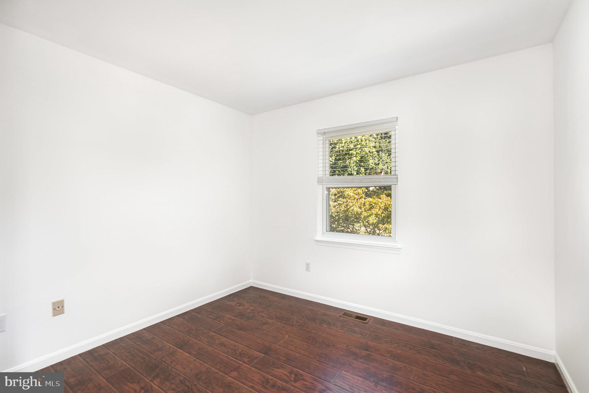 GREENBRIAR WOODS - Residential