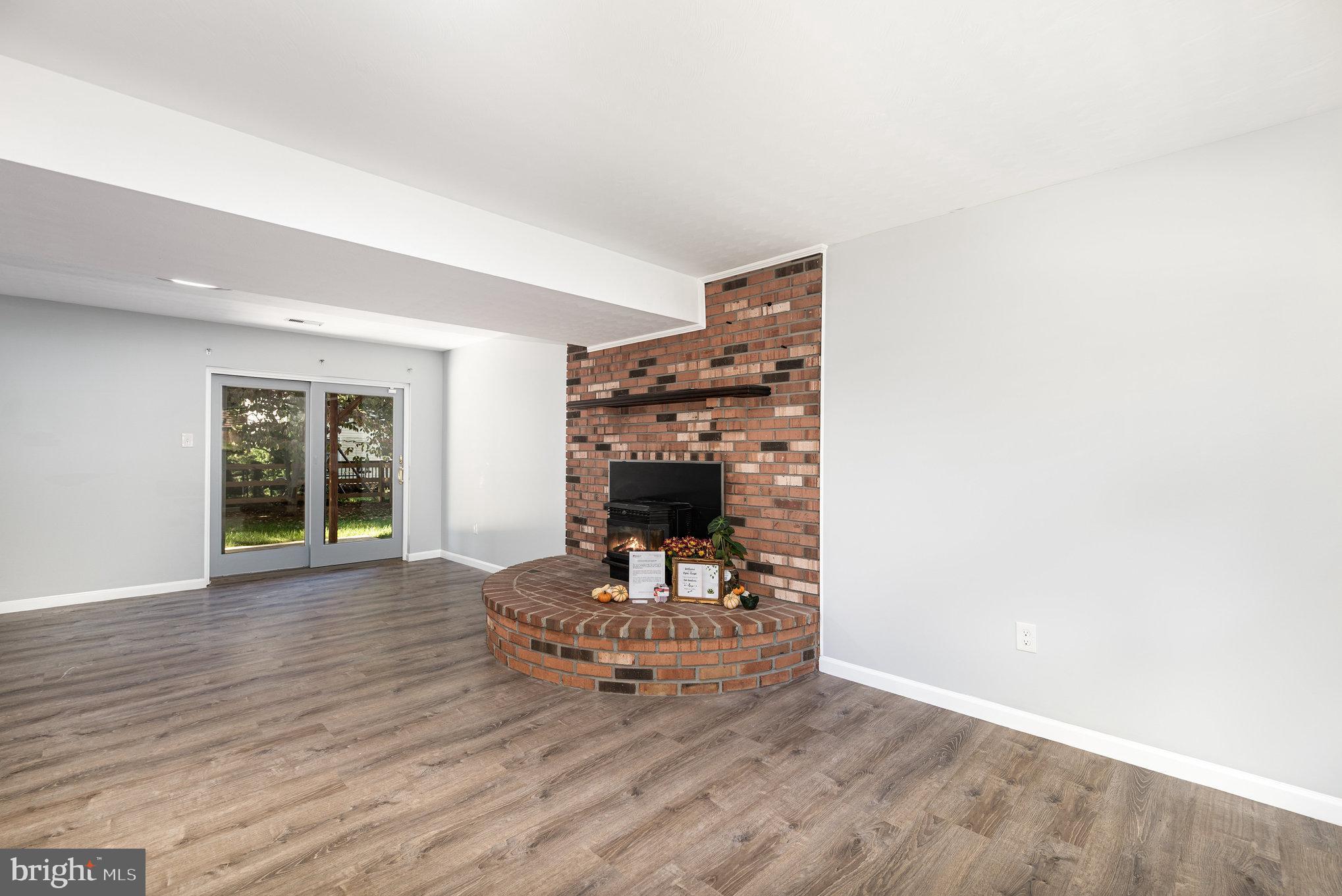 GREENBRIAR WOODS - Residential