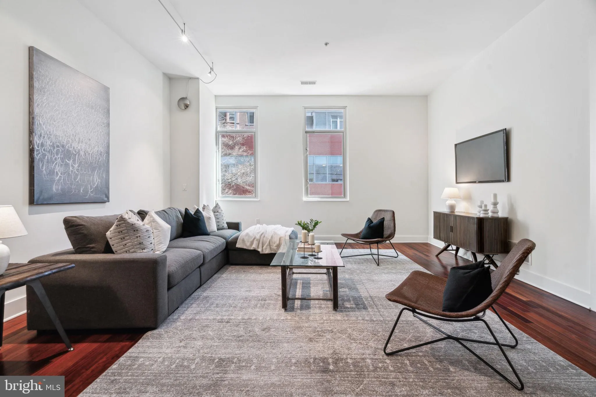 Philadelphia, Pennsylvania 19107, United States, 2 Bedrooms Bedrooms, ,2 BathroomsBathrooms,Residential,Active,114455