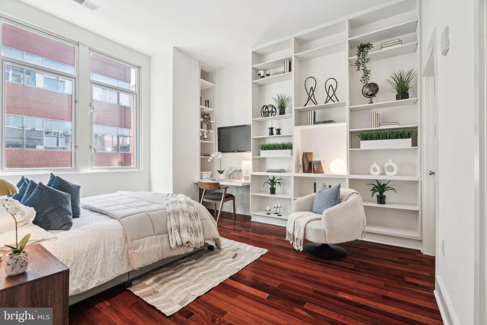 Philadelphia, Pennsylvania 19107, United States, 2 Bedrooms Bedrooms, ,2 BathroomsBathrooms,Residential,Active,114455