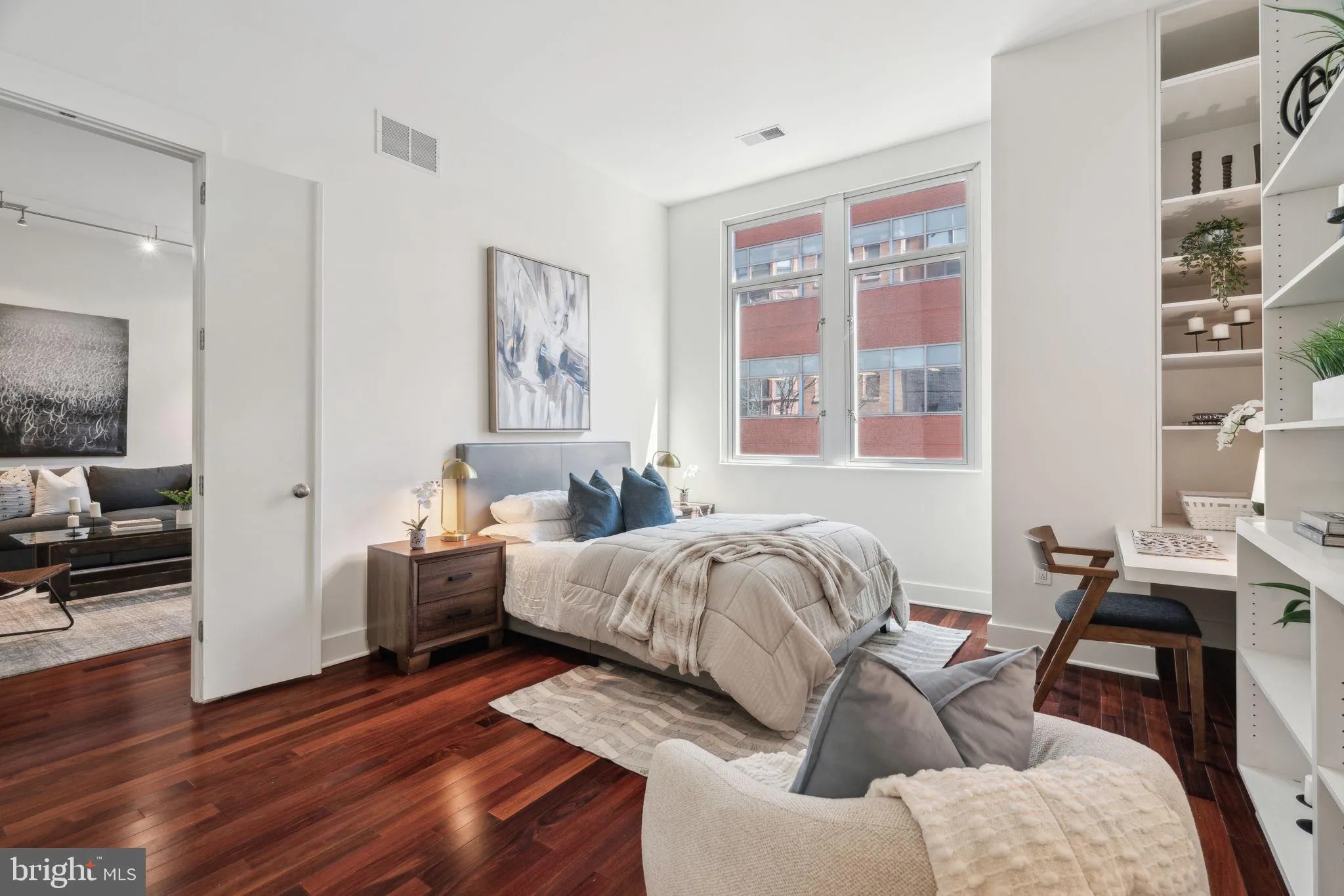 Philadelphia, Pennsylvania 19107, United States, 2 Bedrooms Bedrooms, ,2 BathroomsBathrooms,Residential,Active,114455