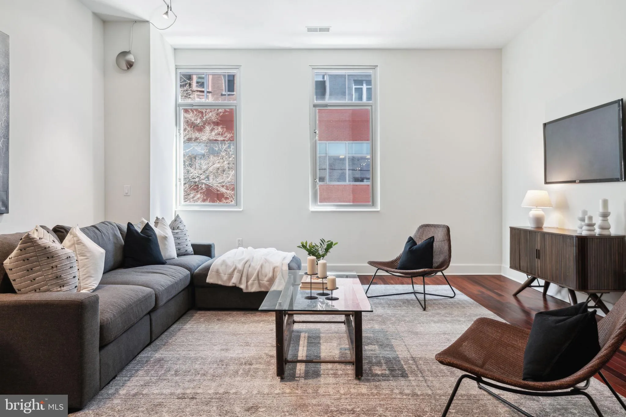 Philadelphia, Pennsylvania 19107, United States, 2 Bedrooms Bedrooms, ,2 BathroomsBathrooms,Residential,Active,114455