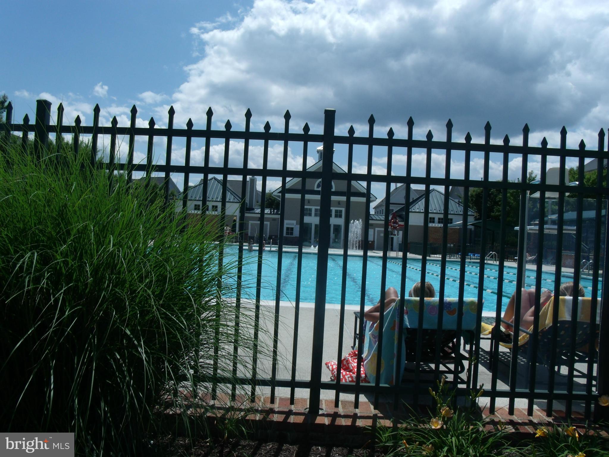 KING FARM VILLAGE - Residential Lease