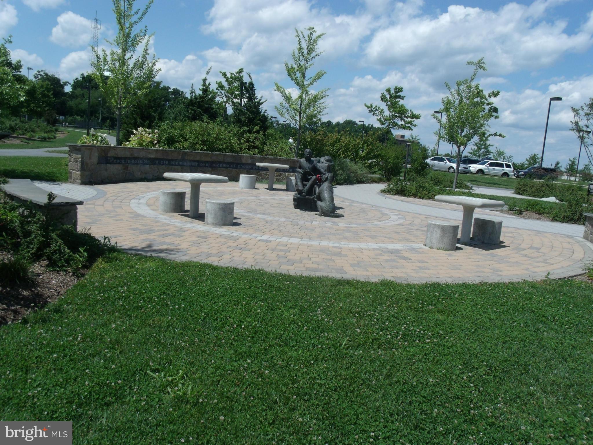 KING FARM VILLAGE - Residential Lease