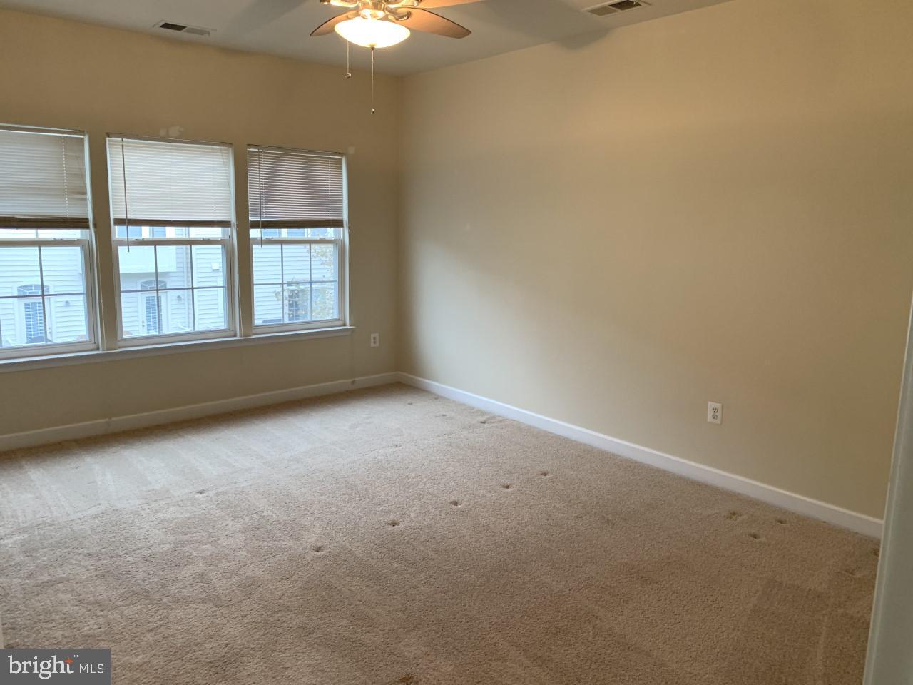 BELMONT BAY - Residential Lease