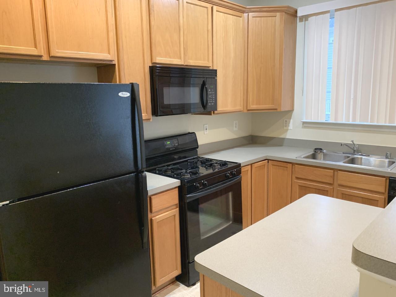 BELMONT BAY - Residential Lease